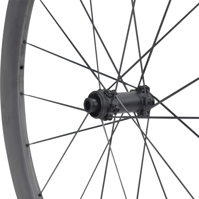 36T ratchet carbon spoke hub