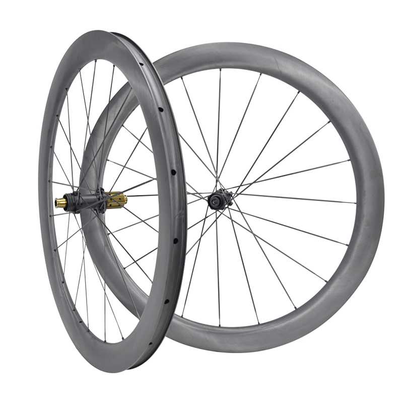 Road carbon spoke wheelset