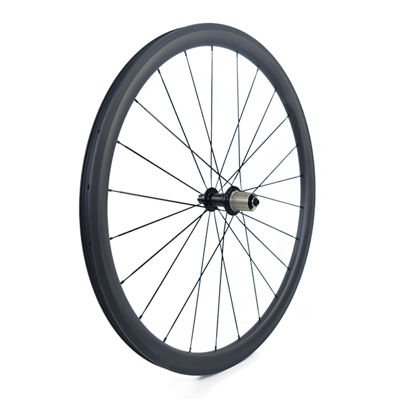 700c Carbon Road Wheelset Low Profile Light Rim Brake Design